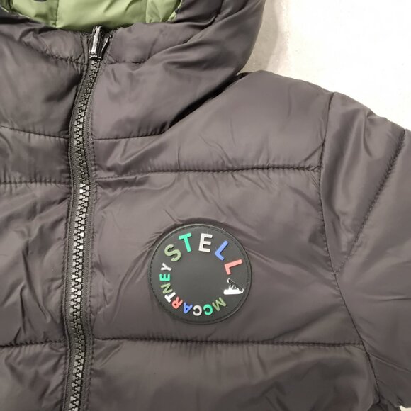 Stella McCartney Boys Black & Green Reversible Puffer Jacket - Picture 2 of 2